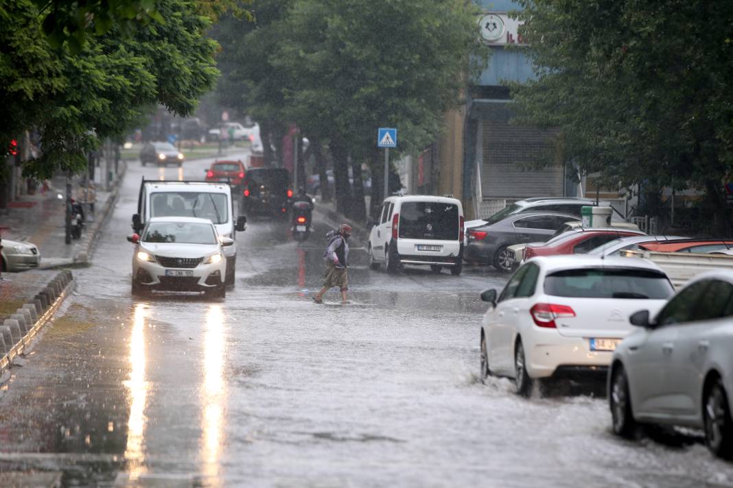 Edirne ve Kırklareli’ni sağanak vurdu: Vatandaşlar zor anlar yaşadı 7